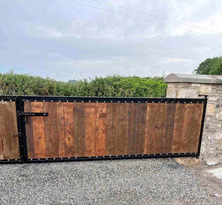 Vila Tom Rocky'S Farmyard Templemore Exteriér fotografie